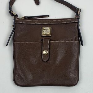 Vintage Dooney & Bourke Dark Brown Leather Messenger Crossbody Bag Gold Logo